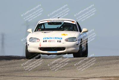 media/Oct-26-2025-CalClub SCCA (Sun) [[8ce1e69566]]/Group 5/Grapevine/